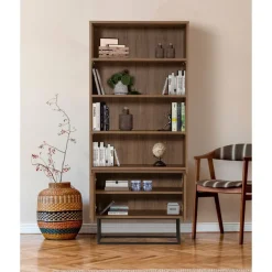 Bokhylla i valnöt - Reale