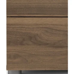 Byrå i valnöt med 8 lådor 140 cm bred + Textilrengöring för möbler