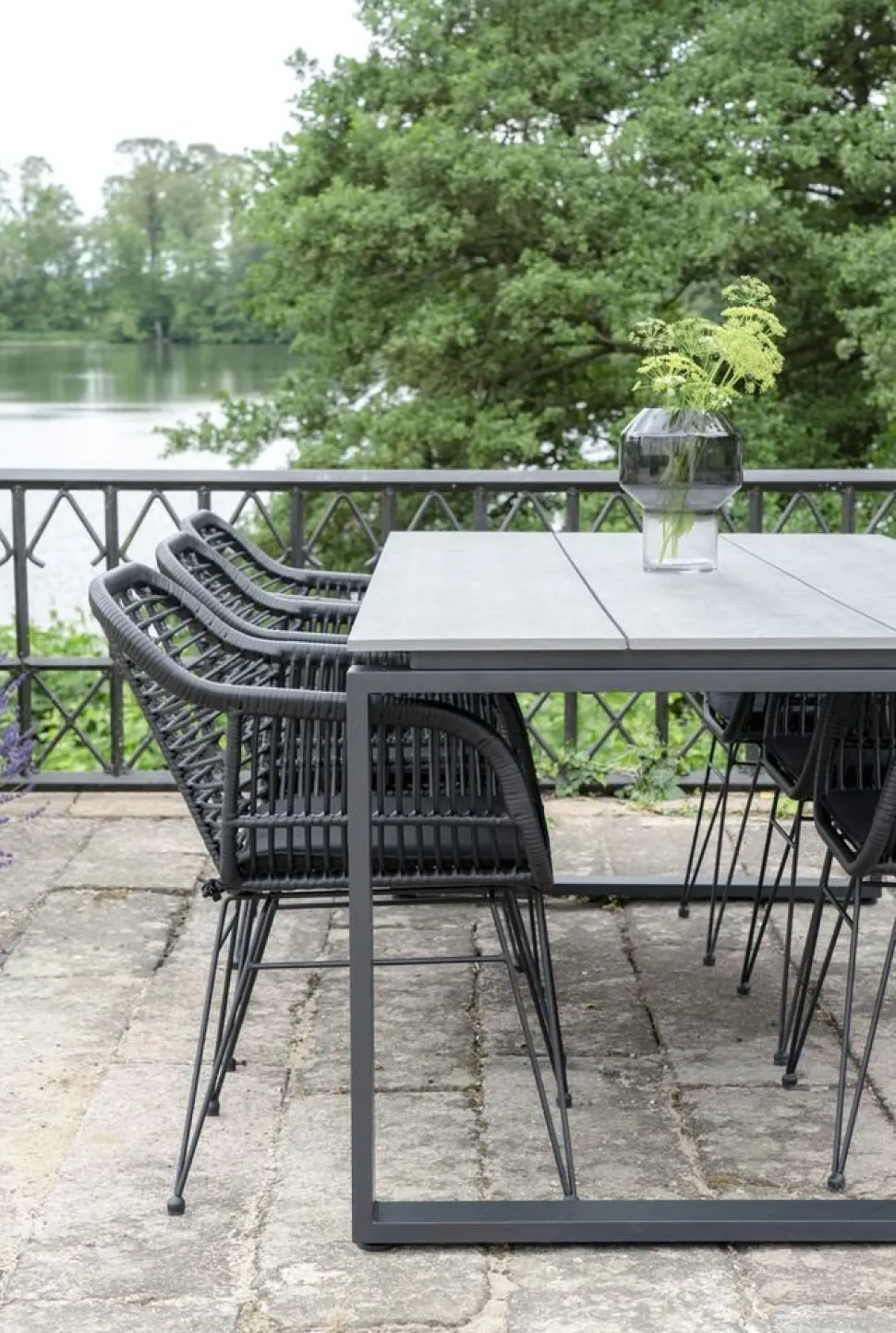 Denver matbord - Grå/svart - 220x100 cm