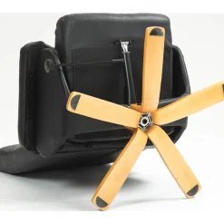 Duva reclinerfåtölj med fotpall i svart PU med bruna ben + Möbeltassar