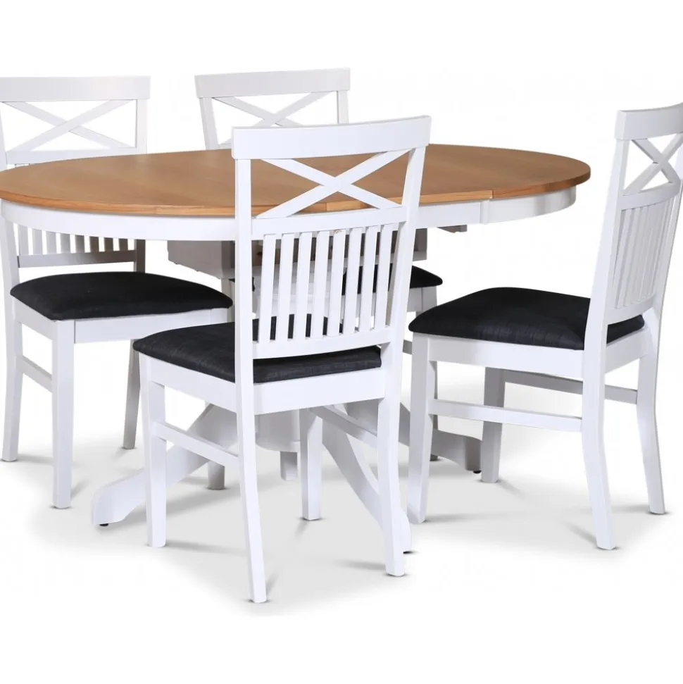 Fitchburg matgrupp; runt matbord 106 /141 cm - Vit / oljad ek med 4 st Skagen stolar med kryss i ryggen, sits i grått tyg