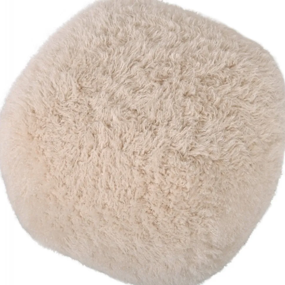 Fluffy sittpuff i beige hårigt tyg