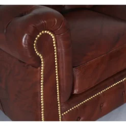 Fåtölj chesterfield i brunt antikbehandlat läder + Textilrengöring för möbler