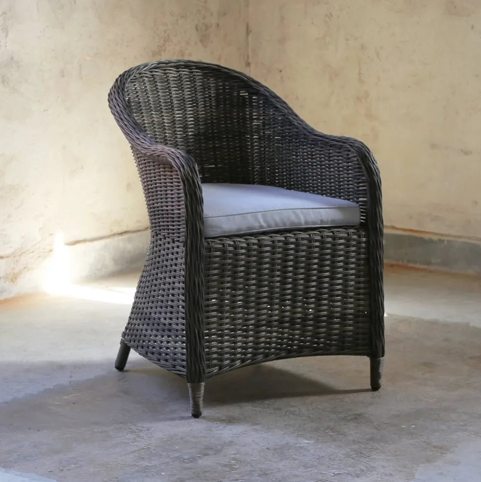 Fåtölj Mercury i konstrotting - Mörkgrå + Rengöringsmedel för utemöbler