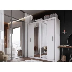 Grderob med inredning och skjutdörrar