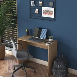 Hanna skrivbord i valnöt