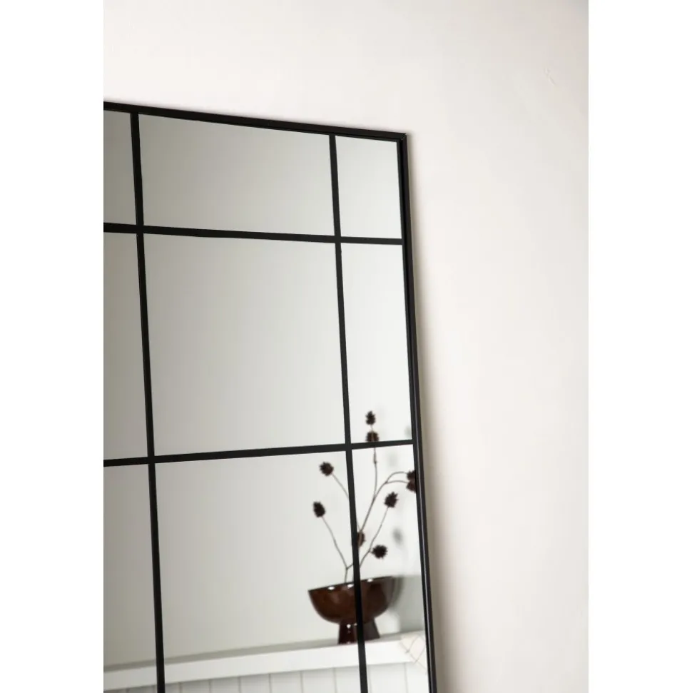 Helkroppspegel 193 cm + Karta med möbeltassar på köpet!