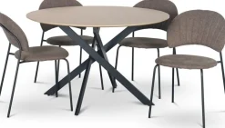 Hogrän matgrupp Ø120 cm bord i ljust trä + 4 st Hogrän bruna stolar + 3.00 x Möbeltassar