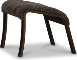 Lammet / Fushion fotpall i fårskinn scandinavian expresso - Mörk valnöt