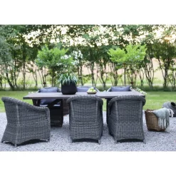 Oxford utematgrupp; brunsyrat bord 220 cm inkl 6 st Mercury fåtöljer grå konstrotting