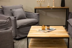 Regald soffbord 80 x 80 cm - Svart/naturträ