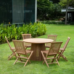 Saltö utegrupp i teak: runt teakbord med 6 st teakstolar