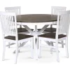 Skagen matgrupp; runt matbord Ø120 cm - Vit / brunoljad ek med 4 st Skagen stolar (Ribbor i ryggen) med brunoljad eksits + 3.00 x Möbeltassar
