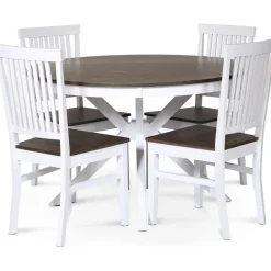 Skagen matgrupp; runt matbord Ø120 cm - Vit / brunoljad ek med 4 st Skagen stolar (Ribbor i ryggen) med brunoljad eksits + 3.00 x Möbeltassar
