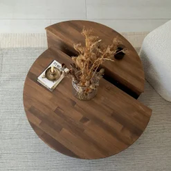 Soffbord i valnötsbetsat massivt furuträ 90 x 90 cm