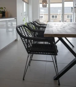 Trieste utestol med dyna - Svart + Textilrengöring för möbler