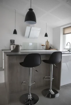 Trondheim Barstol - Svart/krom + Textilrengöring för möbler