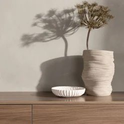 Tv-bänk i valnöt 160 cm - Fredslund