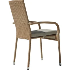 Utestol med dyna stapelbar