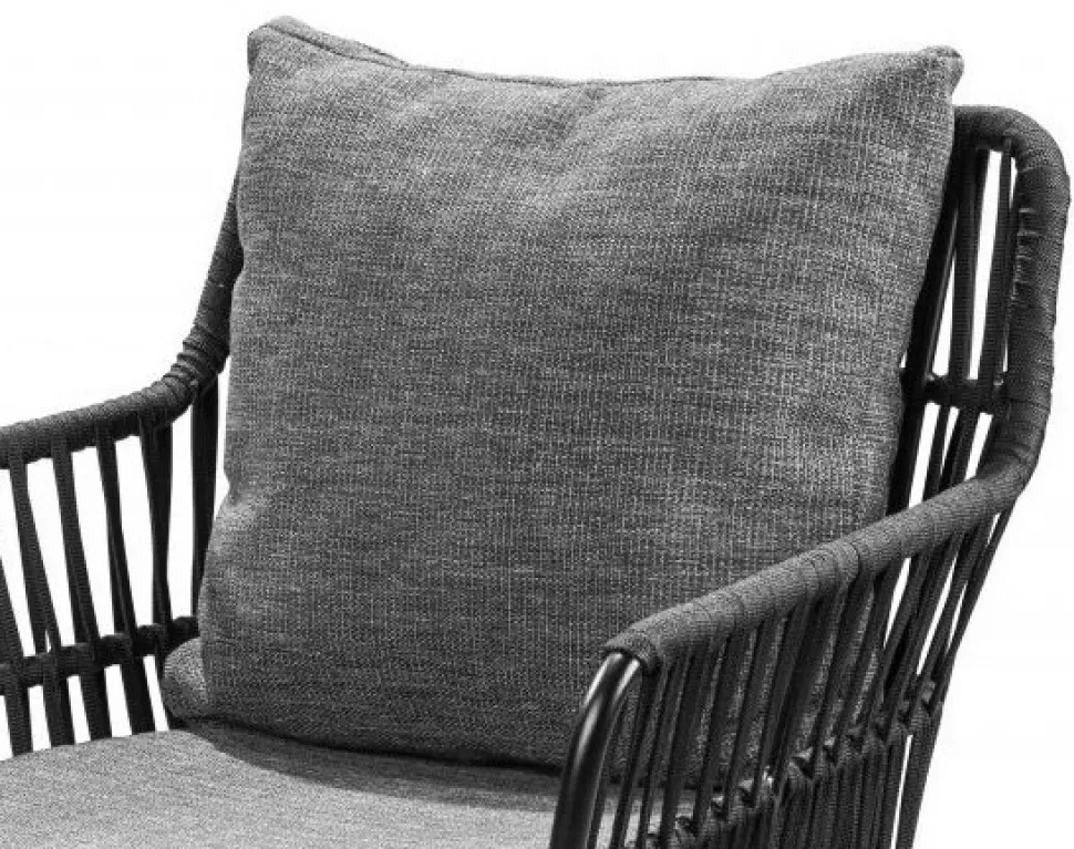 Utestol med rep och grå dynor + Rengöringsmedel för utemöbler