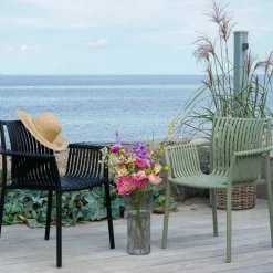 Utestol stapelbar plast svart - Tulsa + Rengöringsmedel för utemöbler